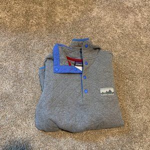 Light grey Patagonia quilted pullover